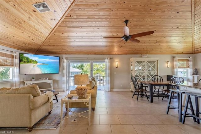 7655 Myrsine CIR, Bokeelia, FL 33922