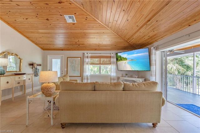 7655 Myrsine CIR, Bokeelia, FL 33922