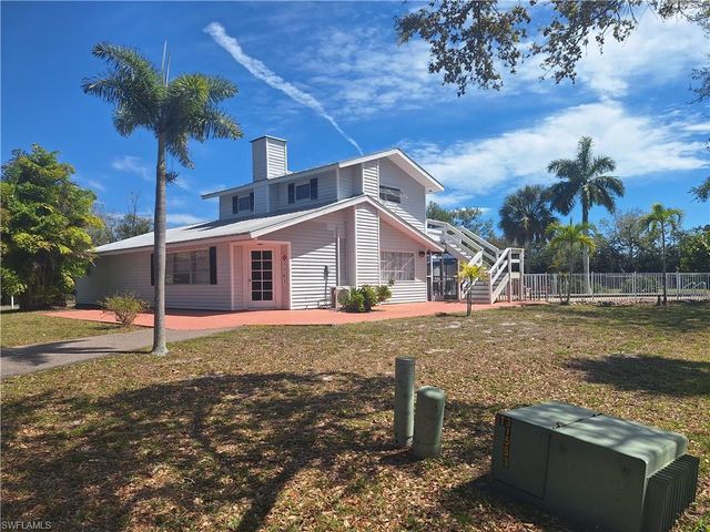 7655 Myrsine CIR, Bokeelia, FL 33922