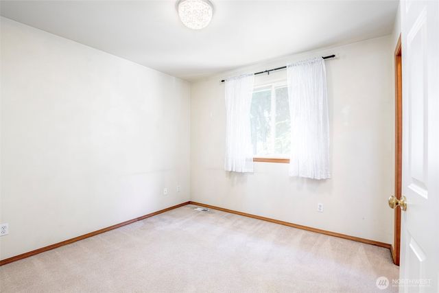 816 3rd Avenue NW, Puyallup, WA 98371