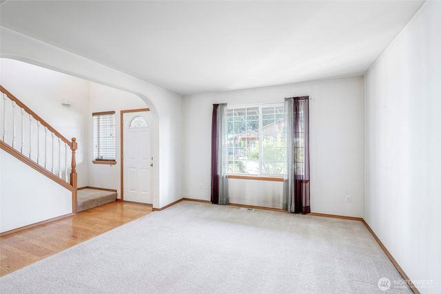 816 3rd Avenue NW, Puyallup, WA 98371