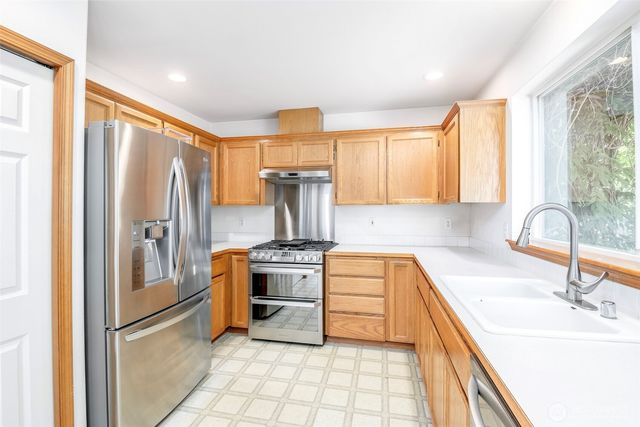 816 3rd Avenue NW, Puyallup, WA 98371