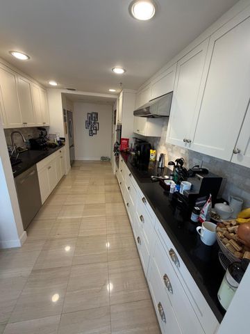 1581 Brickell Avenue 406, Miami, FL 33129