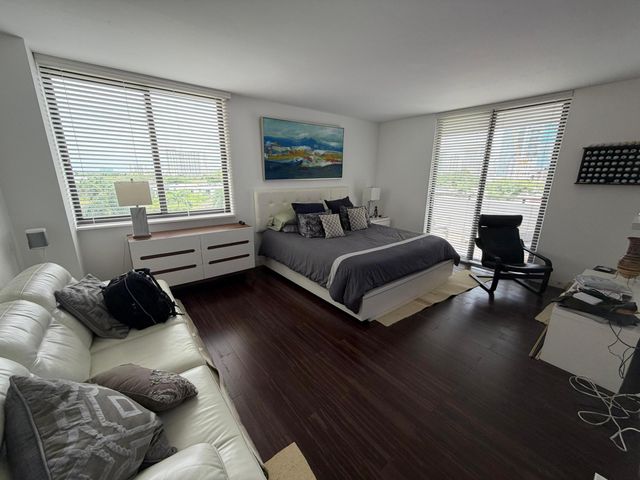 1581 Brickell Avenue 406, Miami, FL 33129