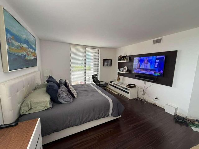 1581 Brickell Avenue 406, Miami, FL 33129