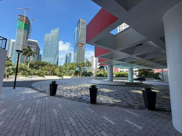 1581 Brickell Avenue 406, Miami, FL 33129