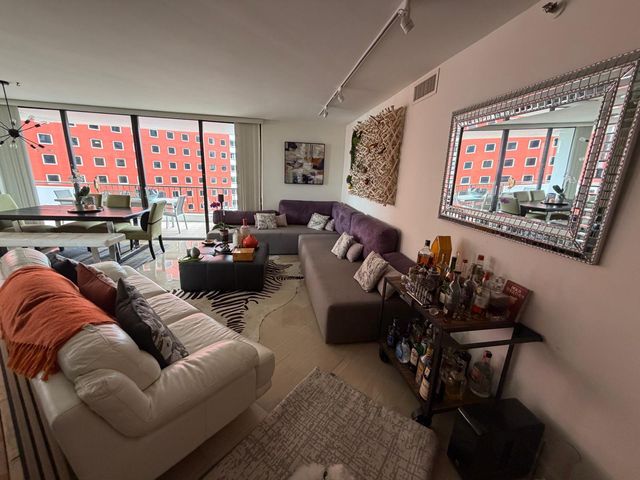 1581 Brickell Avenue 406, Miami, FL 33129