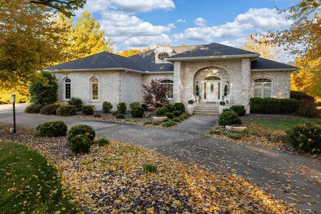 850 Stone Creek Drive, Makanda, IL 62958