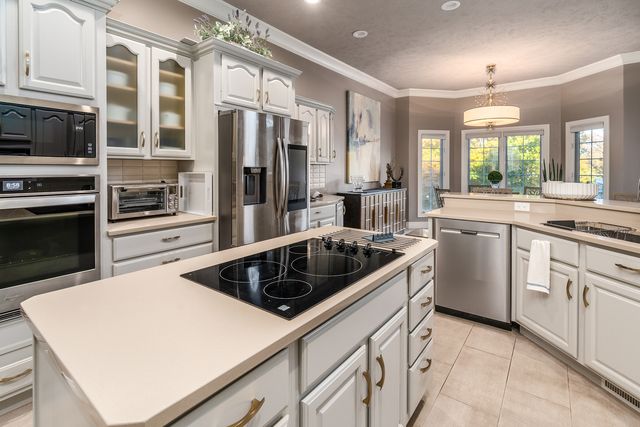 850 Stone Creek Drive, Makanda, IL 62958