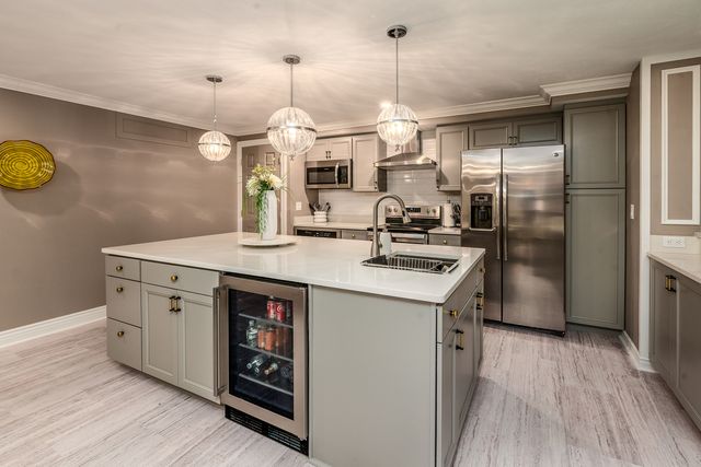 850 Stone Creek Drive, Makanda, IL 62958