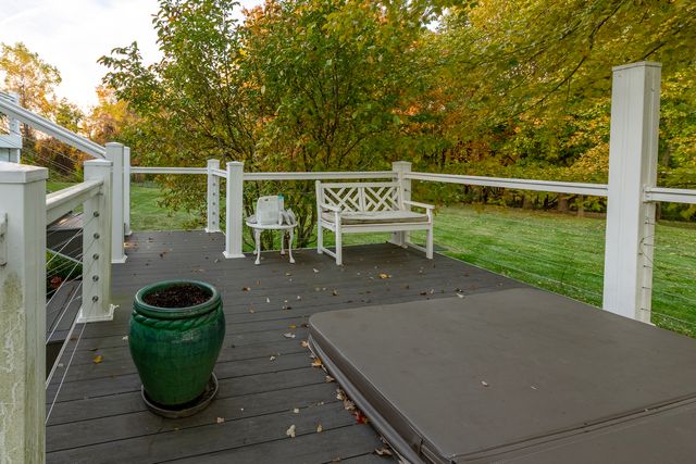 850 Stone Creek Drive, Makanda, IL 62958