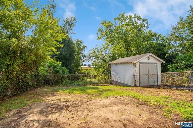 108 Hillside Terrace, Irvington, NJ 07111
