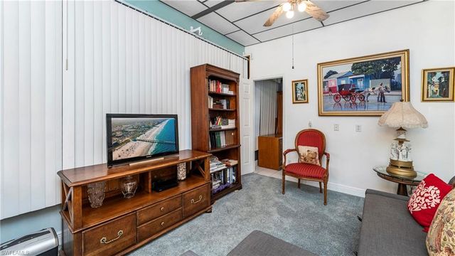 186 Panther Pass CIR 186, Naples, FL 34114