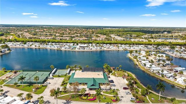 186 Panther Pass CIR 186, Naples, FL 34114