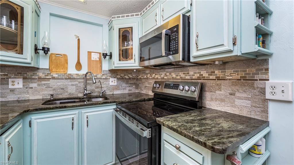 186 Panther Pass CIR 186, NAPLES, FL 34114 — photo 5