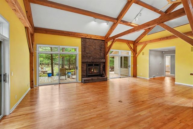 1439 W Sternberg Road, Norton Shores, MI 49441