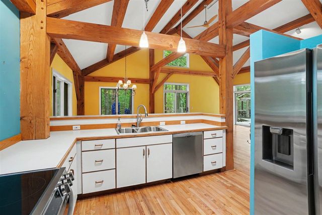 1439 W Sternberg Road, Norton Shores, MI 49441
