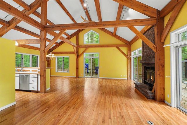 1439 W Sternberg Road, Norton Shores, MI 49441