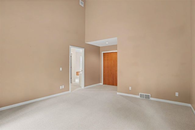 1439 W Sternberg Road, Norton Shores, MI 49441