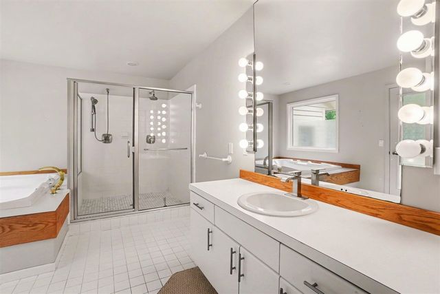 1439 W Sternberg Road, Norton Shores, MI 49441