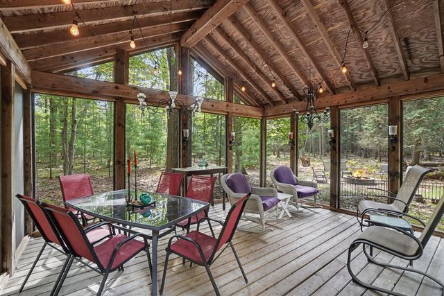 1439 W Sternberg Road, Norton Shores, MI 49441