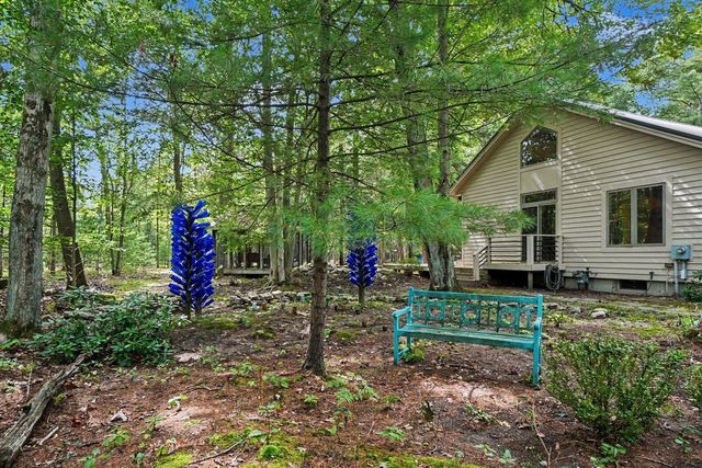 1439 W Sternberg Road, Norton Shores, MI 49441