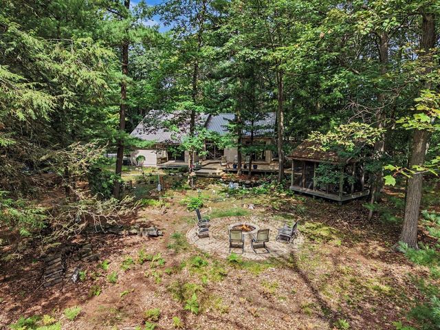 1439 W Sternberg Road, Norton Shores, MI 49441