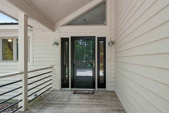 1439 W Sternberg Road, Norton Shores, MI 49441