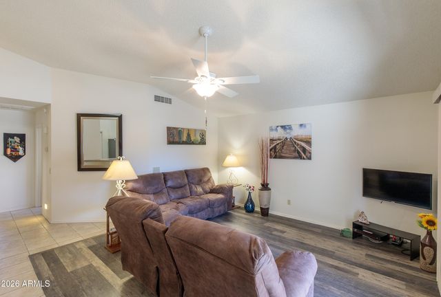 6541 S CYPRESS POINT Drive, Chandler, AZ 85249