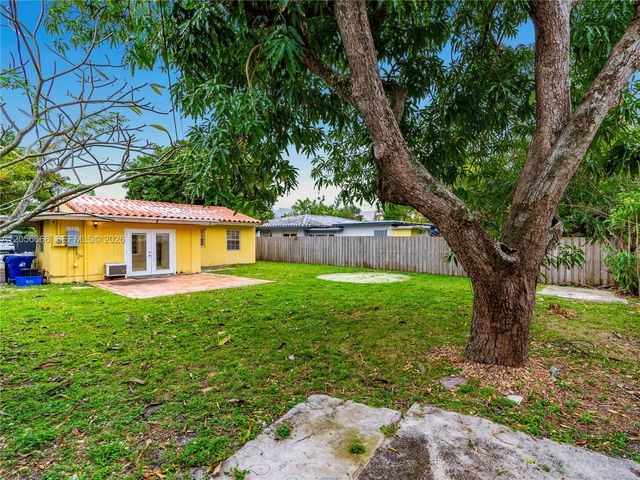 1125 NE 10th Avenue, Fort Lauderdale, FL 33304