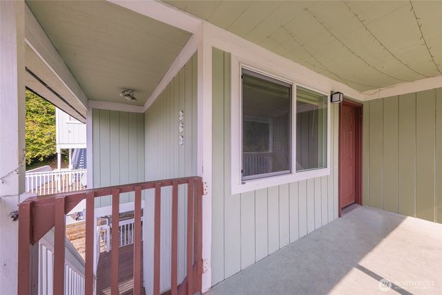 361 Earlington Avenue SW, Renton, WA 98057