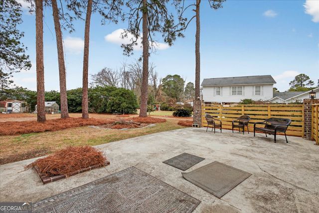 208 Bel Air Drive, Statesboro, GA 30461
