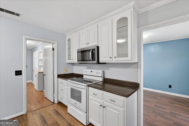 208 Bel Air Drive, Statesboro, GA 30461