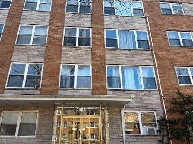 2055 W Lunt Avenue 403, Chicago, IL 60645