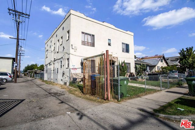 625 E 50th Street, Los Angeles, CA 90011