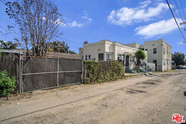 625 E 50th Street, Los Angeles, CA 90011