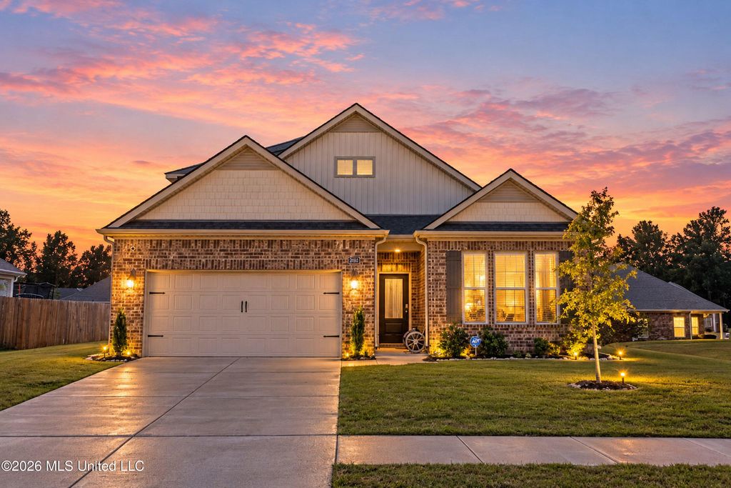 2093 Tulip Drive, Hernando, MS 38632 — exterior