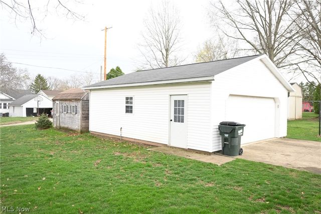 94 N 5th Street, Rittman, OH 44270