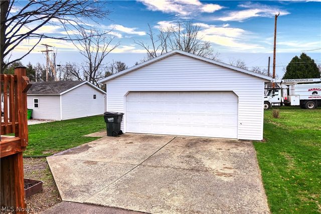 94 N 5th Street, Rittman, OH 44270