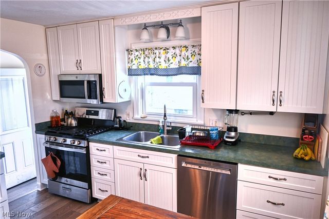 94 N 5th Street, Rittman, OH 44270