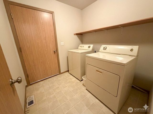 2404 Boulevard Heights Loop SE, Olympia, WA 98501