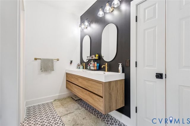 16361 Little River Dr, Beaverdam, VA 23015