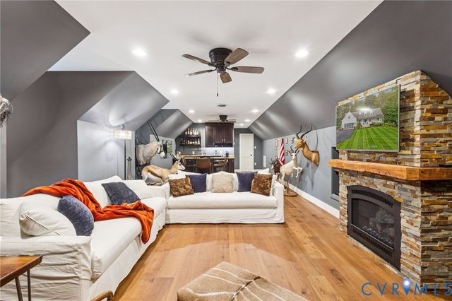 16361 Little River Dr, Beaverdam, VA 23015