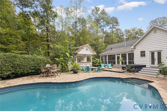 16361 Little River Dr, Beaverdam, VA 23015