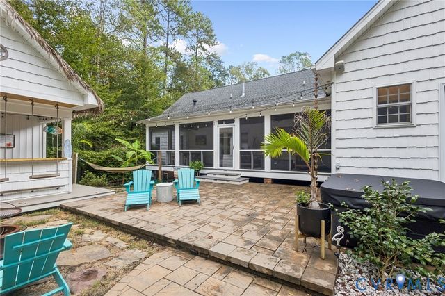 16361 Little River Dr, Beaverdam, VA 23015