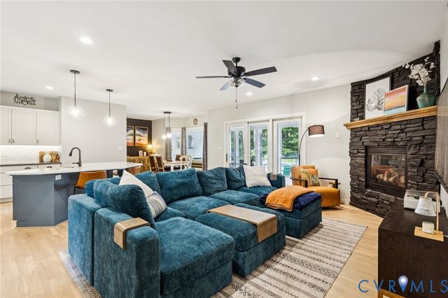 16361 Little River Dr, Beaverdam, VA 23015