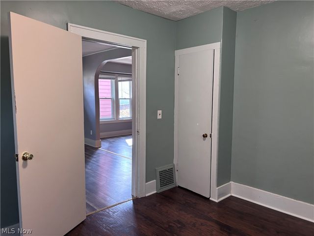 1236 Arnold Avenue, Akron, OH 44305