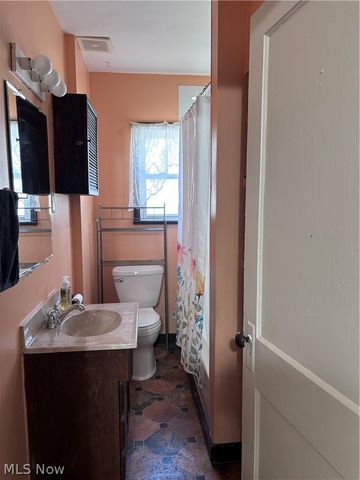 1236 Arnold Avenue, Akron, OH 44305