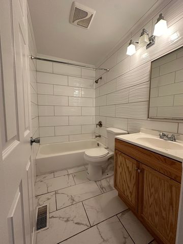 2152 Mallard Lane, Hanover Park, IL 60133