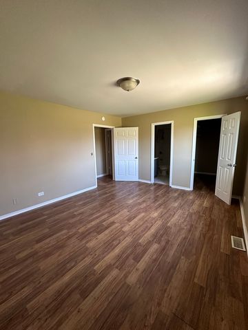 2152 Mallard Lane, Hanover Park, IL 60133